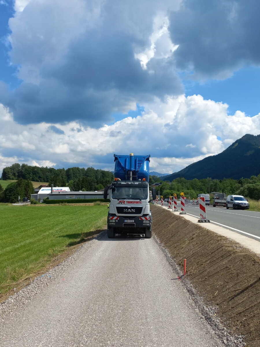 LKW der AR Transporte GmbH