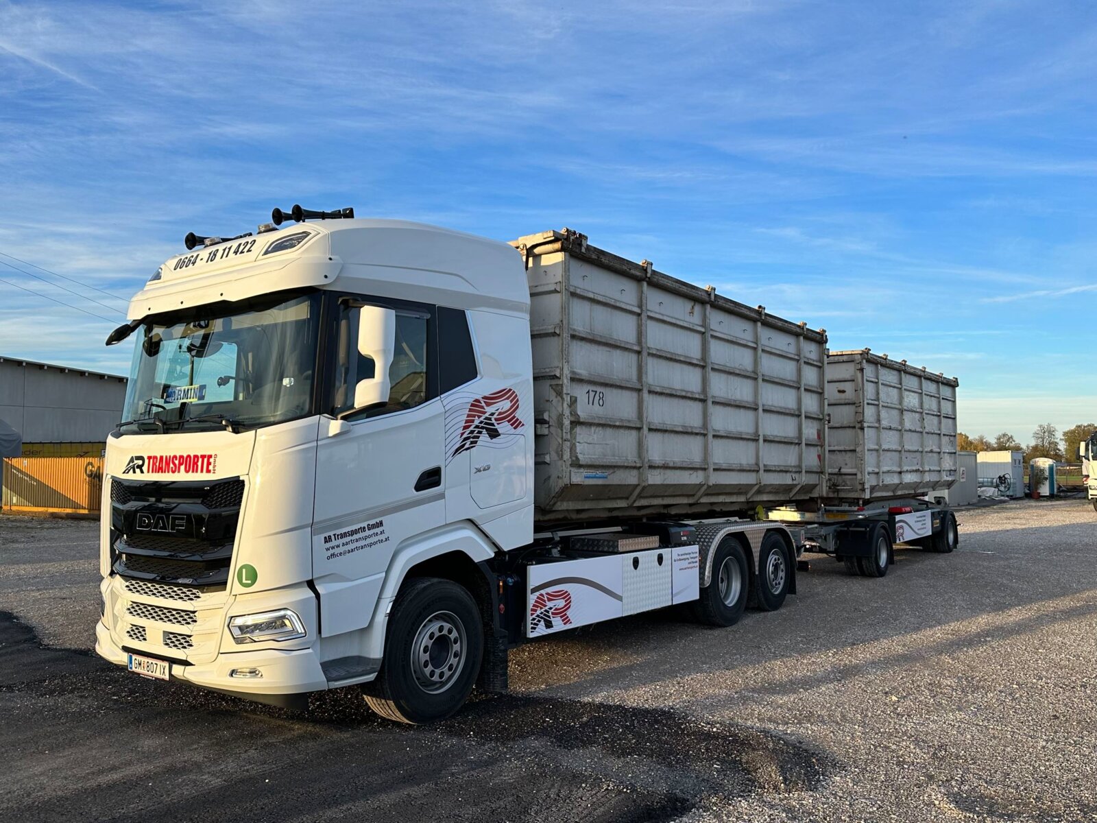 LKW der Firma AR Transporte 